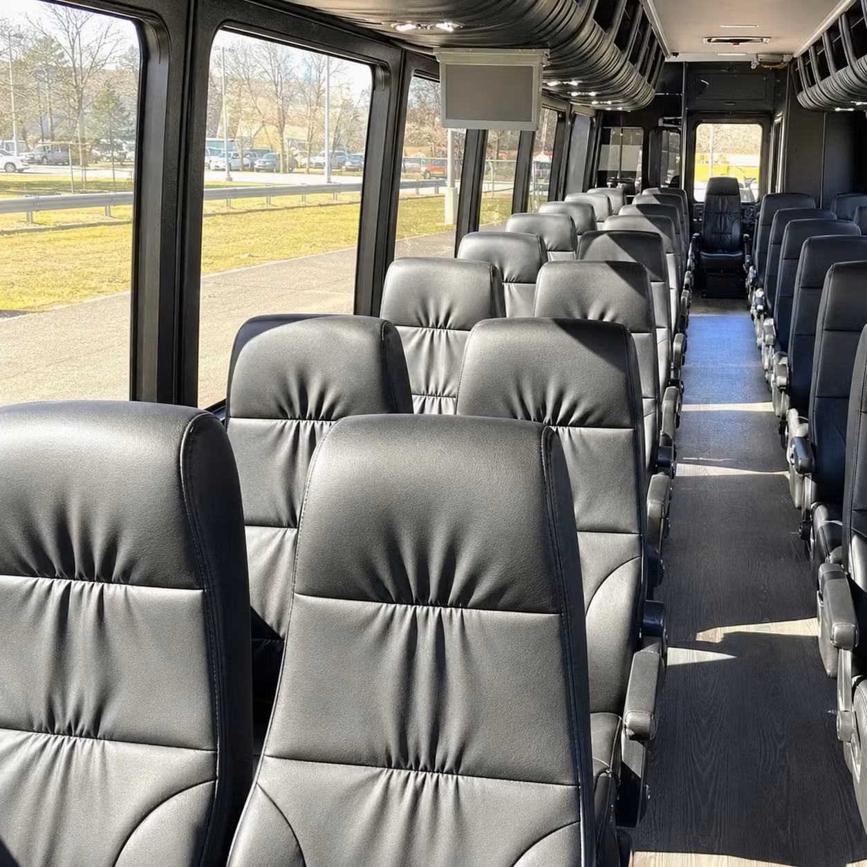 plantation 28 passenger minibus rental